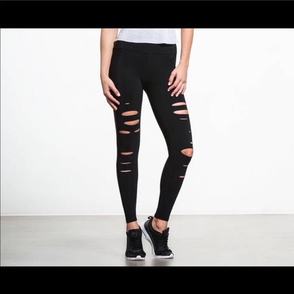 NWOT Alo Yoga | Ripped Warrior Leggings